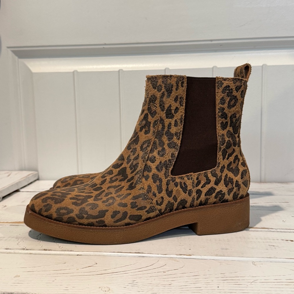 Lucky Brand Leopard Print Chelsea Ankle Boots Size 8